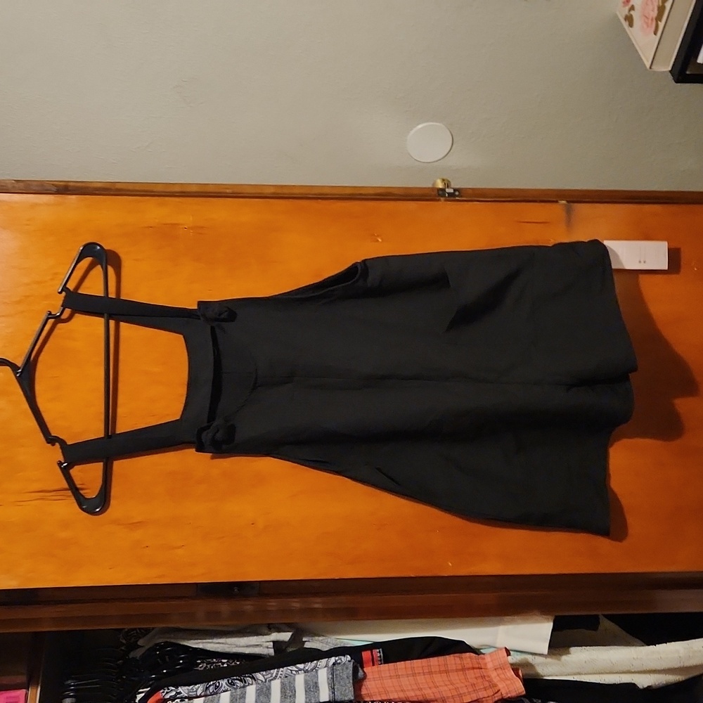 NWT EMERY ROSE ROMPER SIZE MEDIUM